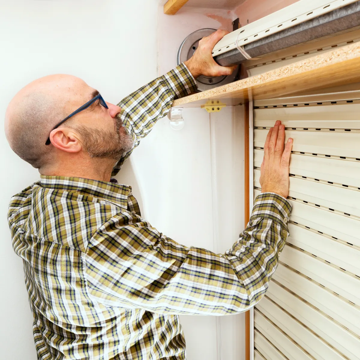 Reparación de Persianas en Muro